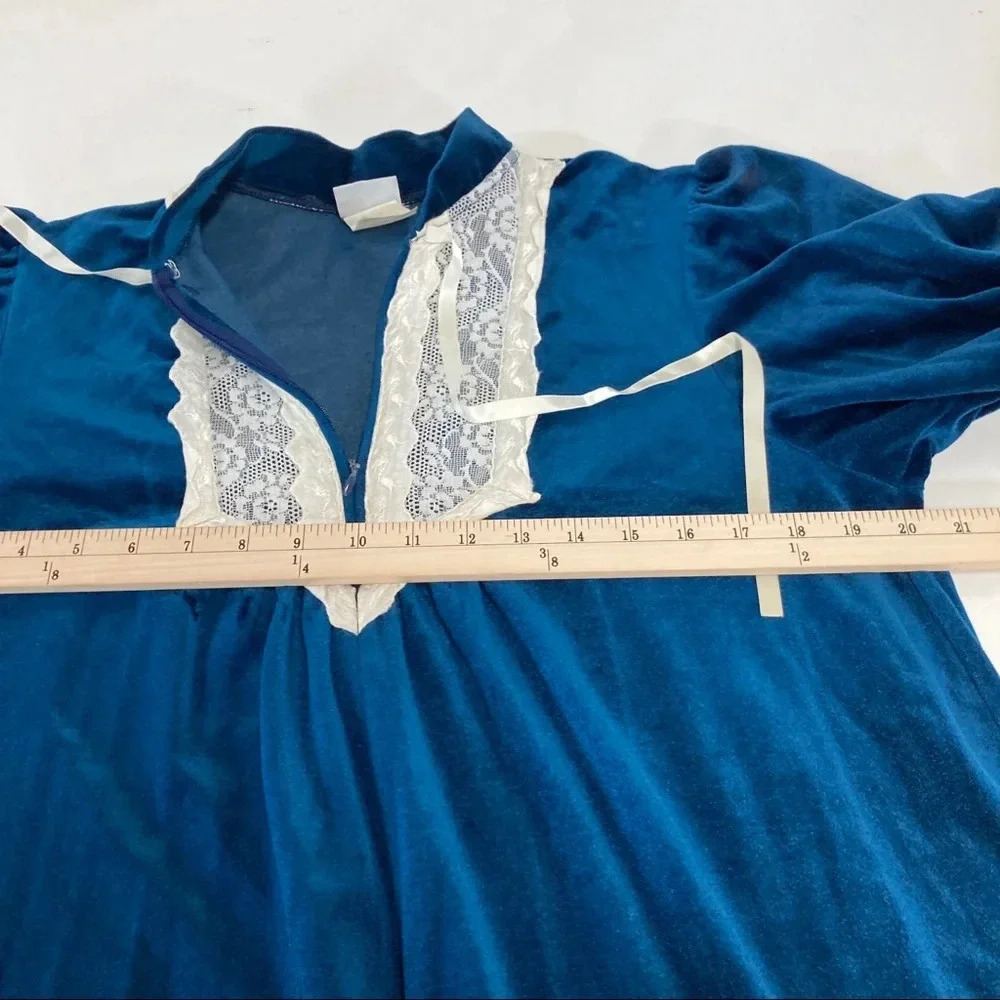Vintage Maggie McQuade Blue Velvet w/Lace Nightgown Duster Womens Small 1/4 Zip - Picture 5 of 8